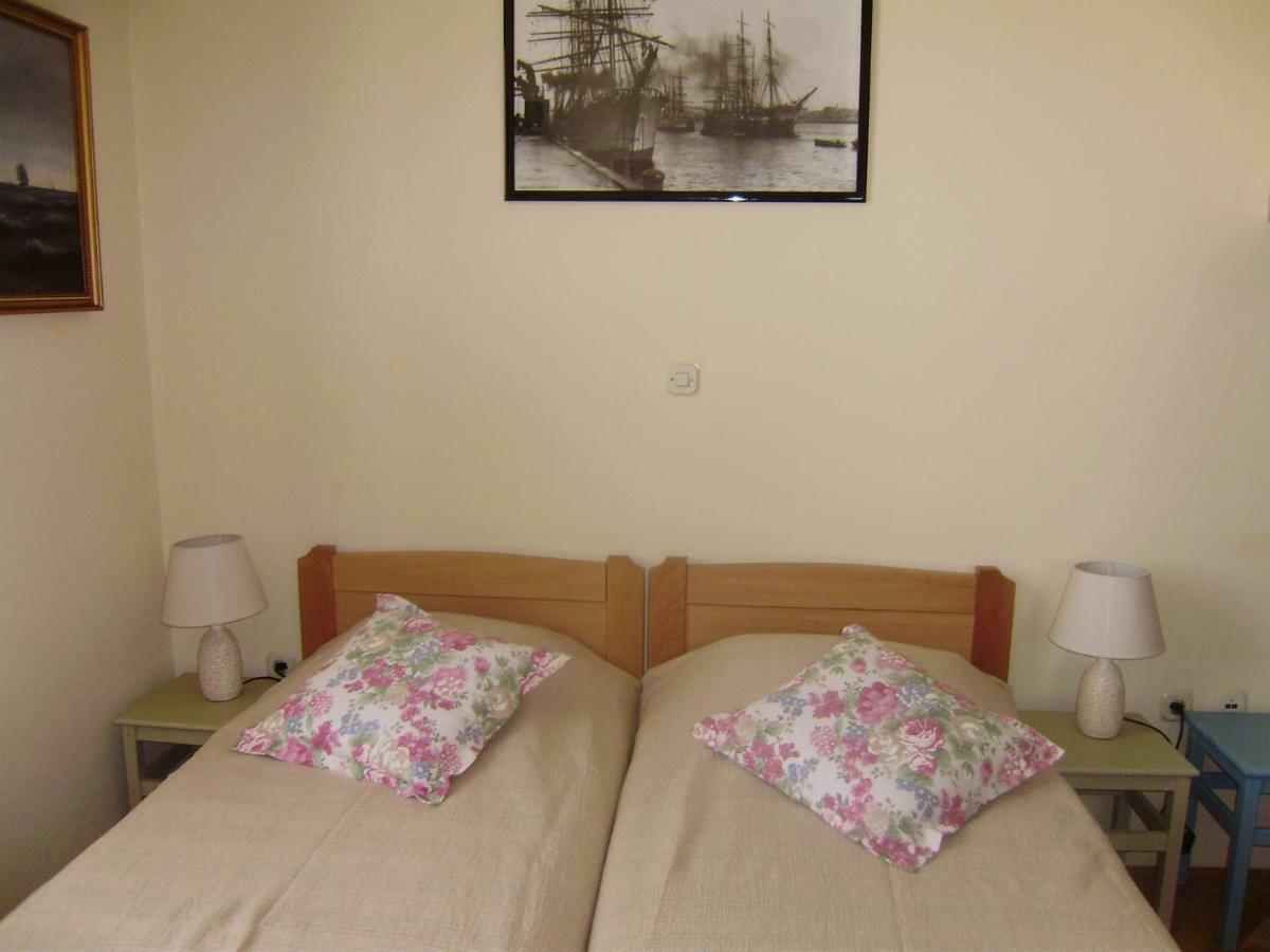 Anthea Rooms Split Exterior photo